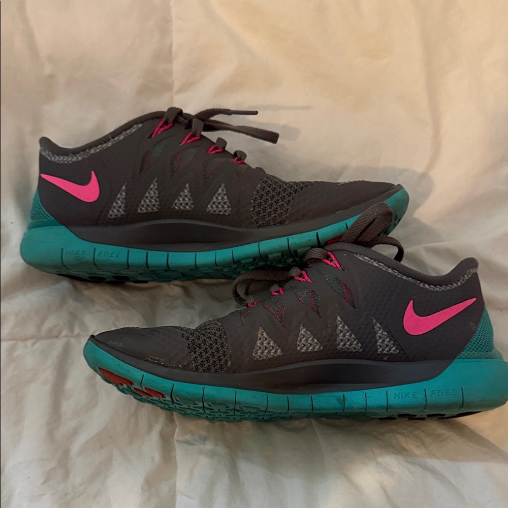 Nike Free 5.0 Women’s Charcoal and Teal Athletic Shoes